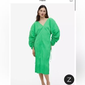 H&M green voluminous dress